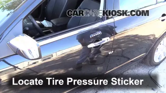 2011 Lincoln MKZ 3.5L V6 Neumáticos y ruedas Controlar presión de neumáticos